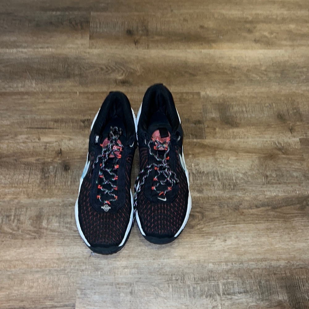 Nike GT Zoom Basketball Shoes